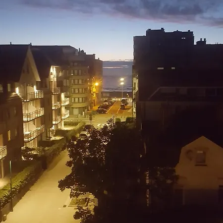 Appartement Kunstenaarslaan De Panne